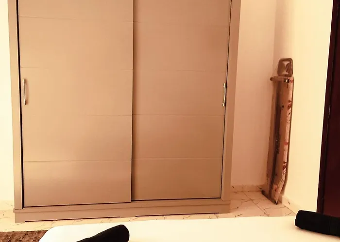 Stylish Cozy One Bedroom Appartement *